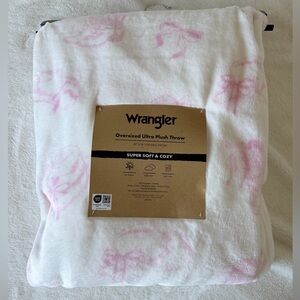 Wrangler Oversized Ultra Plush Throw Pink Design - Cowgirl Hat - Boots - Bows
